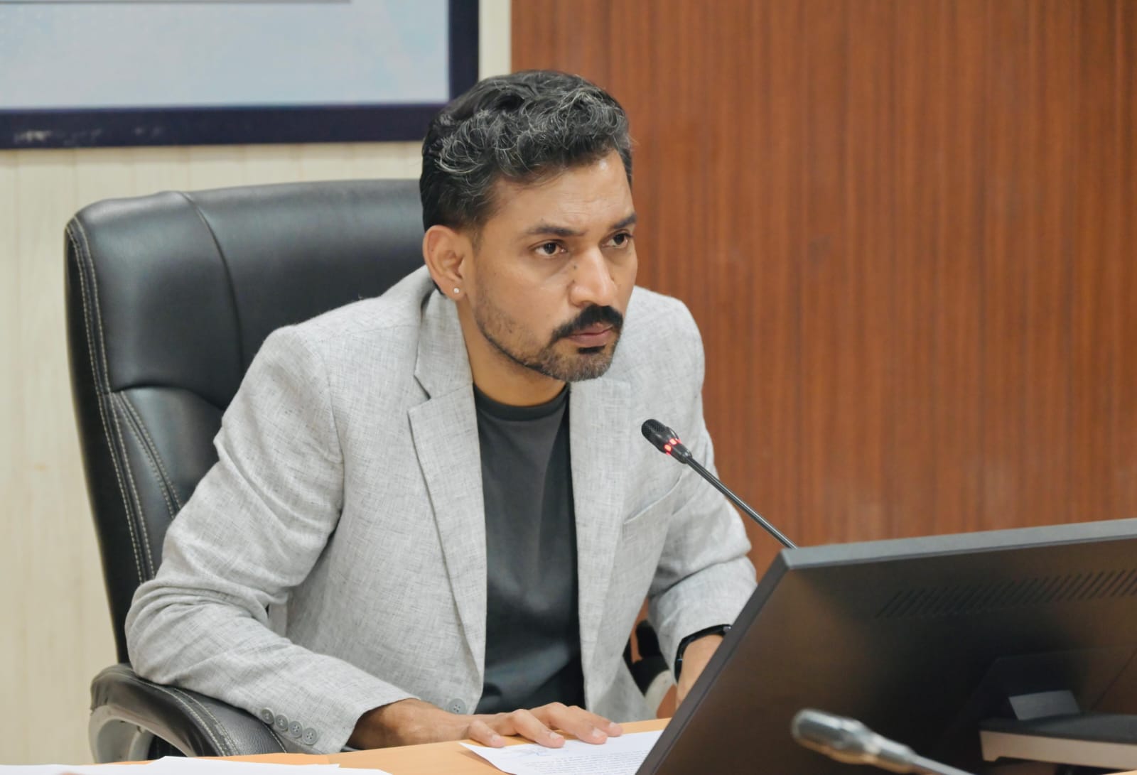 सिंगल यूज प्लास्टिक पर डीएम सख्त, सप्लाई नेटवर्क तोड़ने के निर्देश*